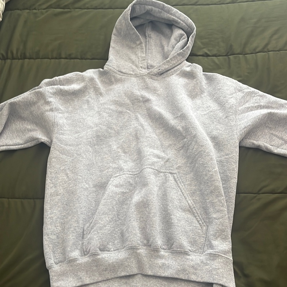 Men's medium gray hoodie